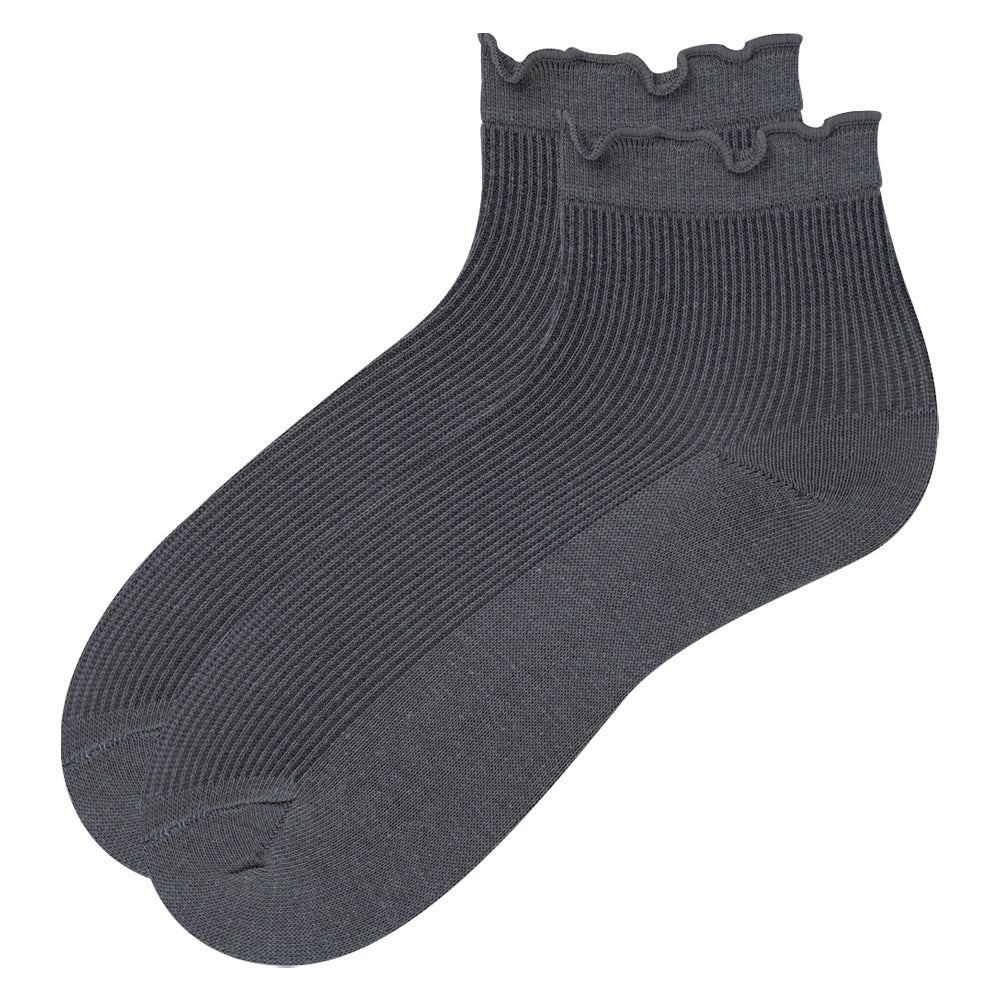 Women Ruffle Trim Ribbed Ankle Socks