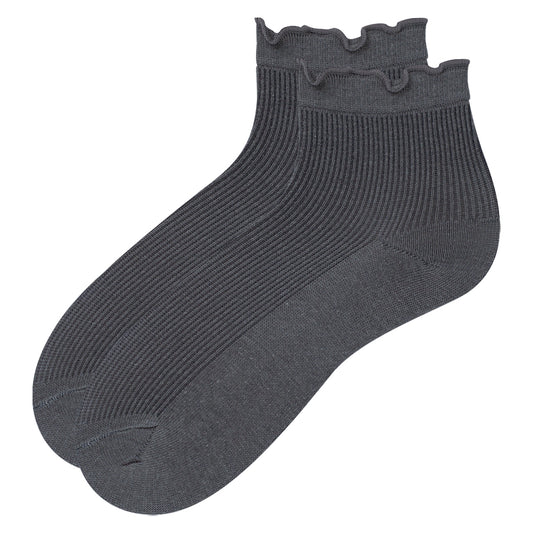Women Ruffle Trim Ribbed Ankle Socks