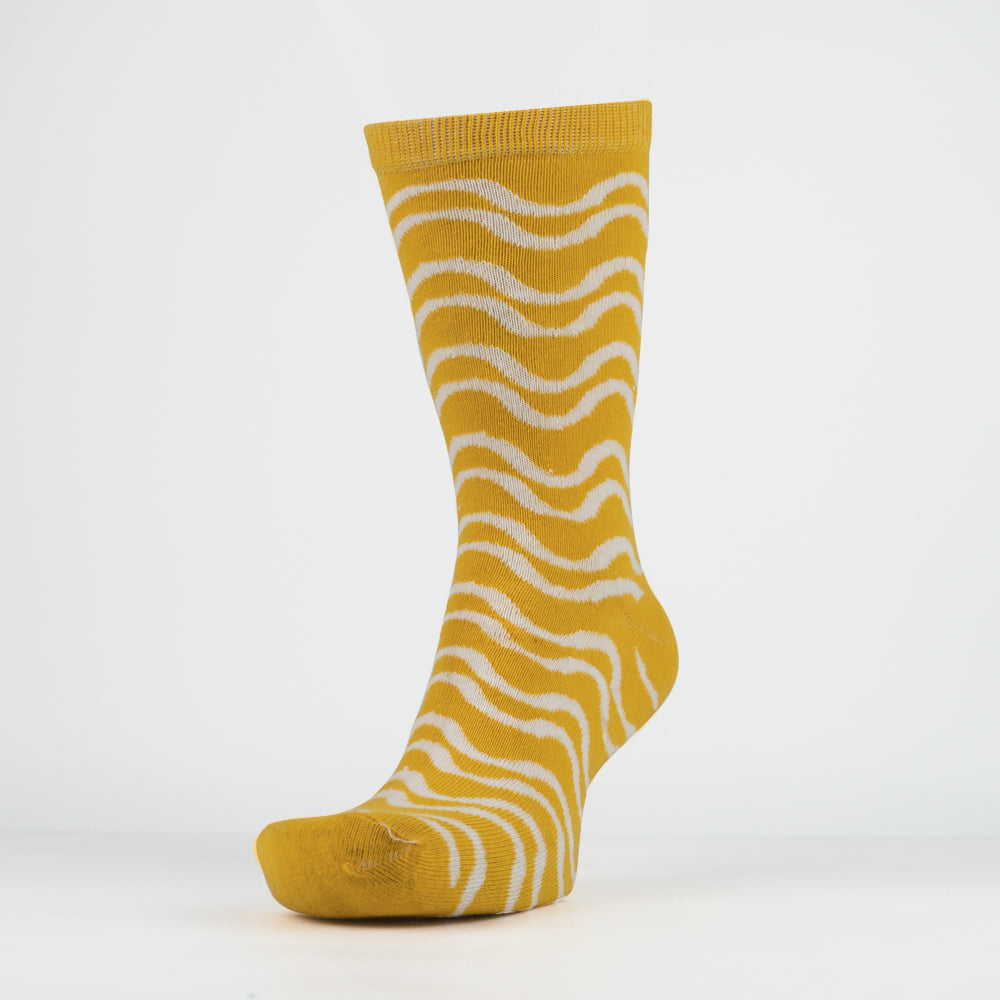 Women Yellow Wave Pattern Crew Socks