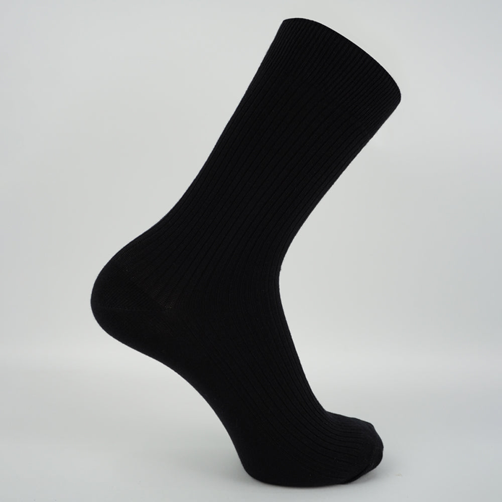 Men Classic Ribbed Crew Socks