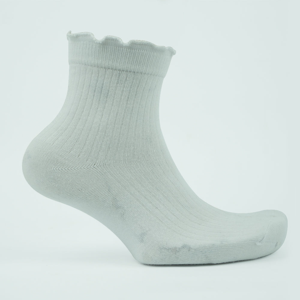 Women Frill Ribbed White Socks