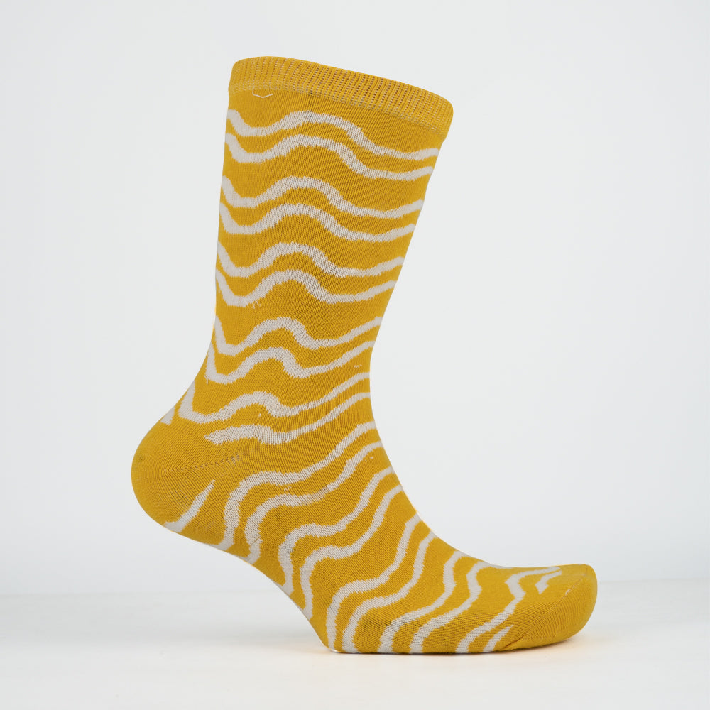 Women Yellow Wave Pattern Crew Socks