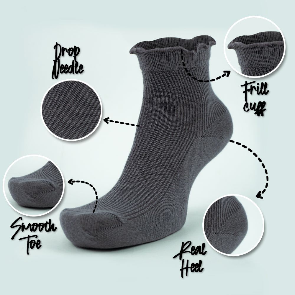 Women Ruffle Trim Ribbed Ankle Socks