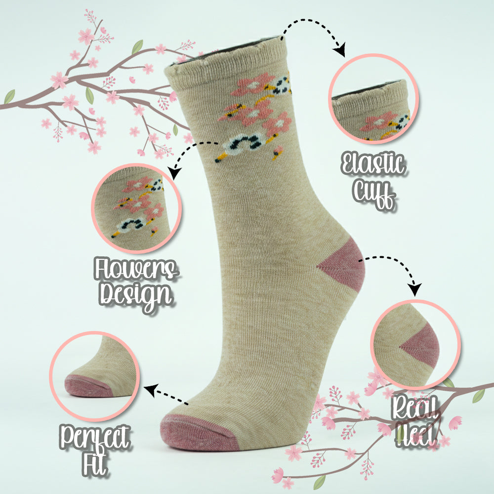 Floral Bliss Scalloped Edge Crew Socks