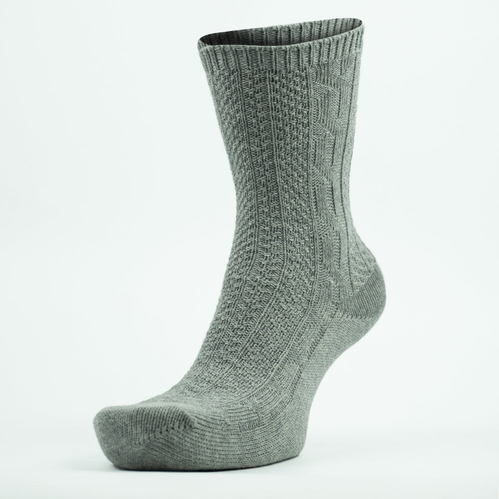 Women Cable Knit Crew Socks