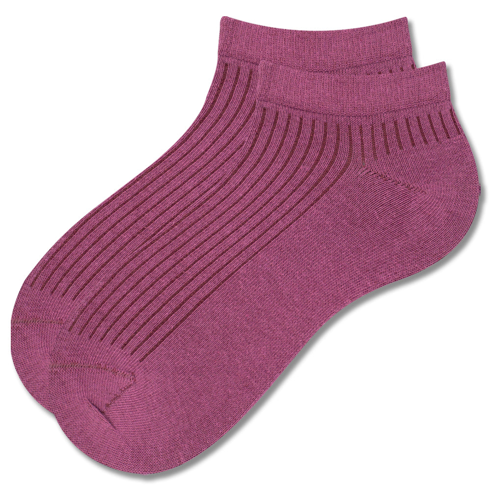Women Maroon Ribbed Ankle Socks