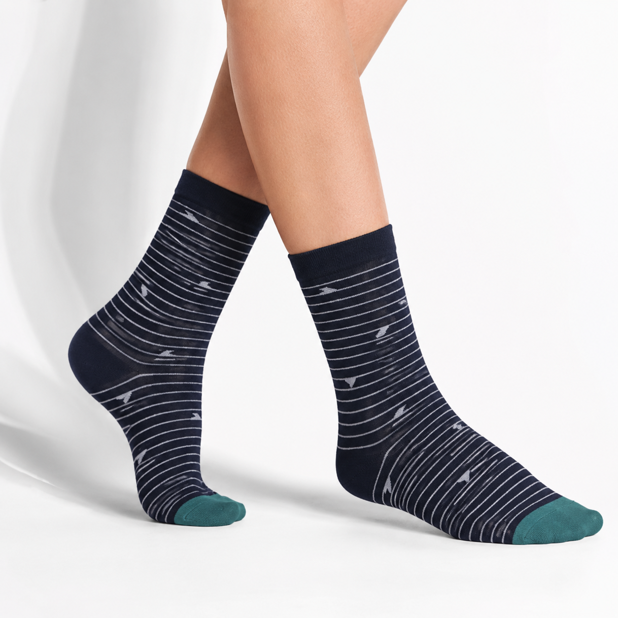 Girls Striped Crew Navy Socks